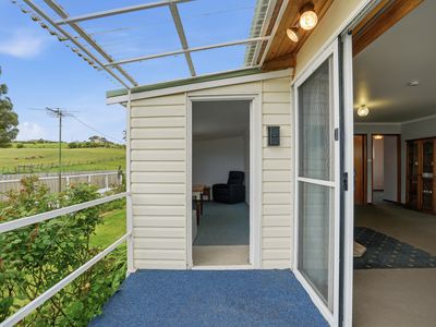 42 Badajos Street, Ross