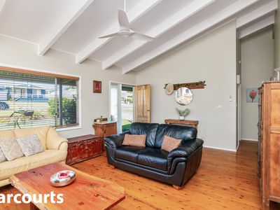 19 South Pacific Crescent, Ulladulla