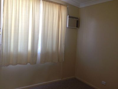 39 Parkes Street, Oak Flats