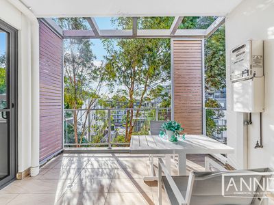 a309 / 18 Carlingford Road, Epping