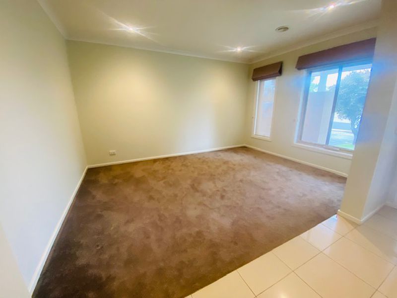 37 Birchgrove Way, Taylors Hill