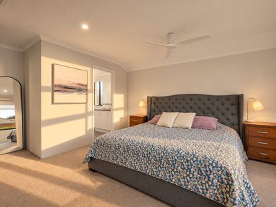 18 Barclay Way, Piara Waters