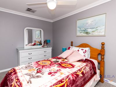 11 Robinia Rise, Helena Valley