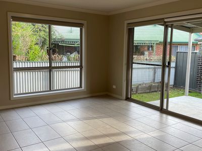 3 / 9  DONNOLLEY COURT, Lavington