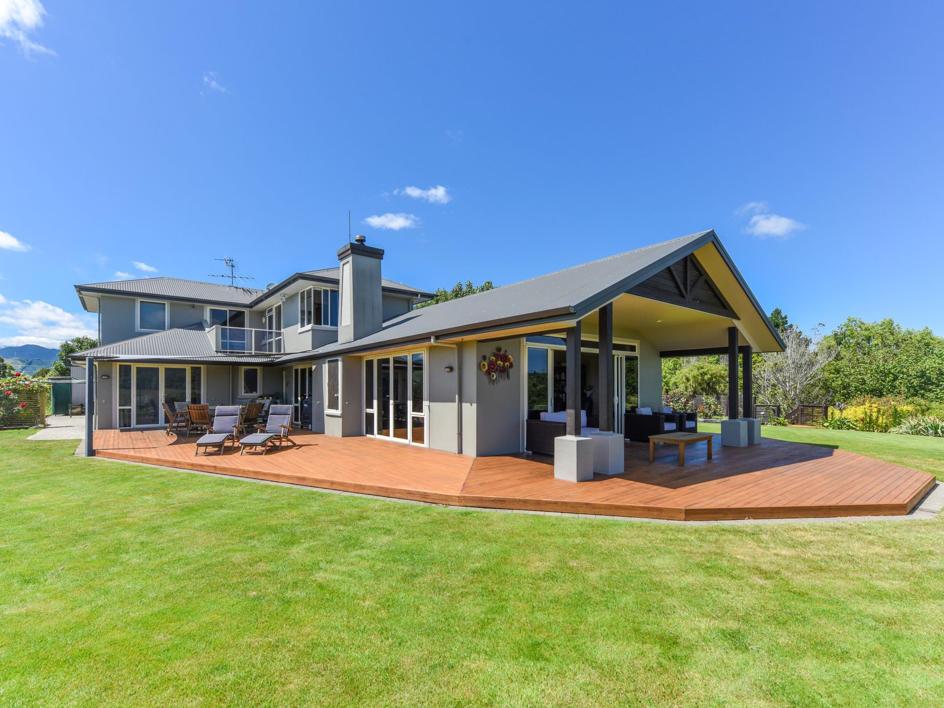 30 Bryant Road, Brightwater KC&CO. Real Estate