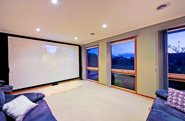 30 Pembroke Crescent, Craigieburn