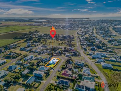 5 Cove Street, Burnett Heads