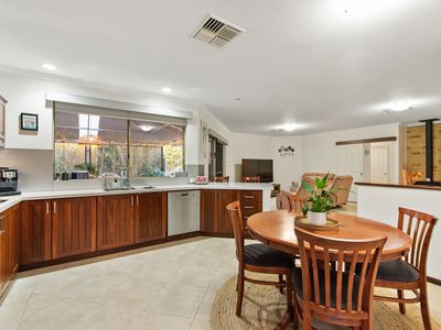 9 Timber Ridge Retreat, Leeming