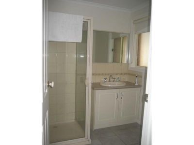 15 Rushden Close, Bell Post Hill