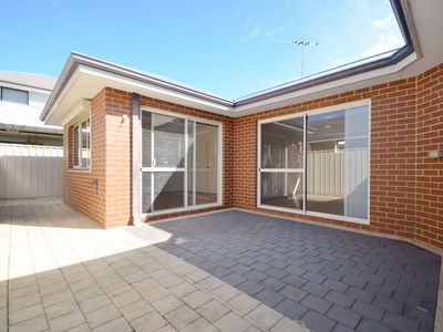 38 Lenihan Corner, Wattle Grove