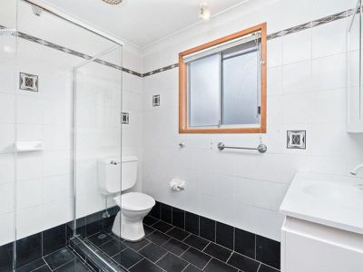 20 Caroline Crescent, Georges Hall