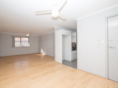 2 / 10 Dulverton Terrace, South Hedland