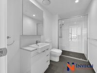 2009 / 10 Trinity Street, Fortitude Valley