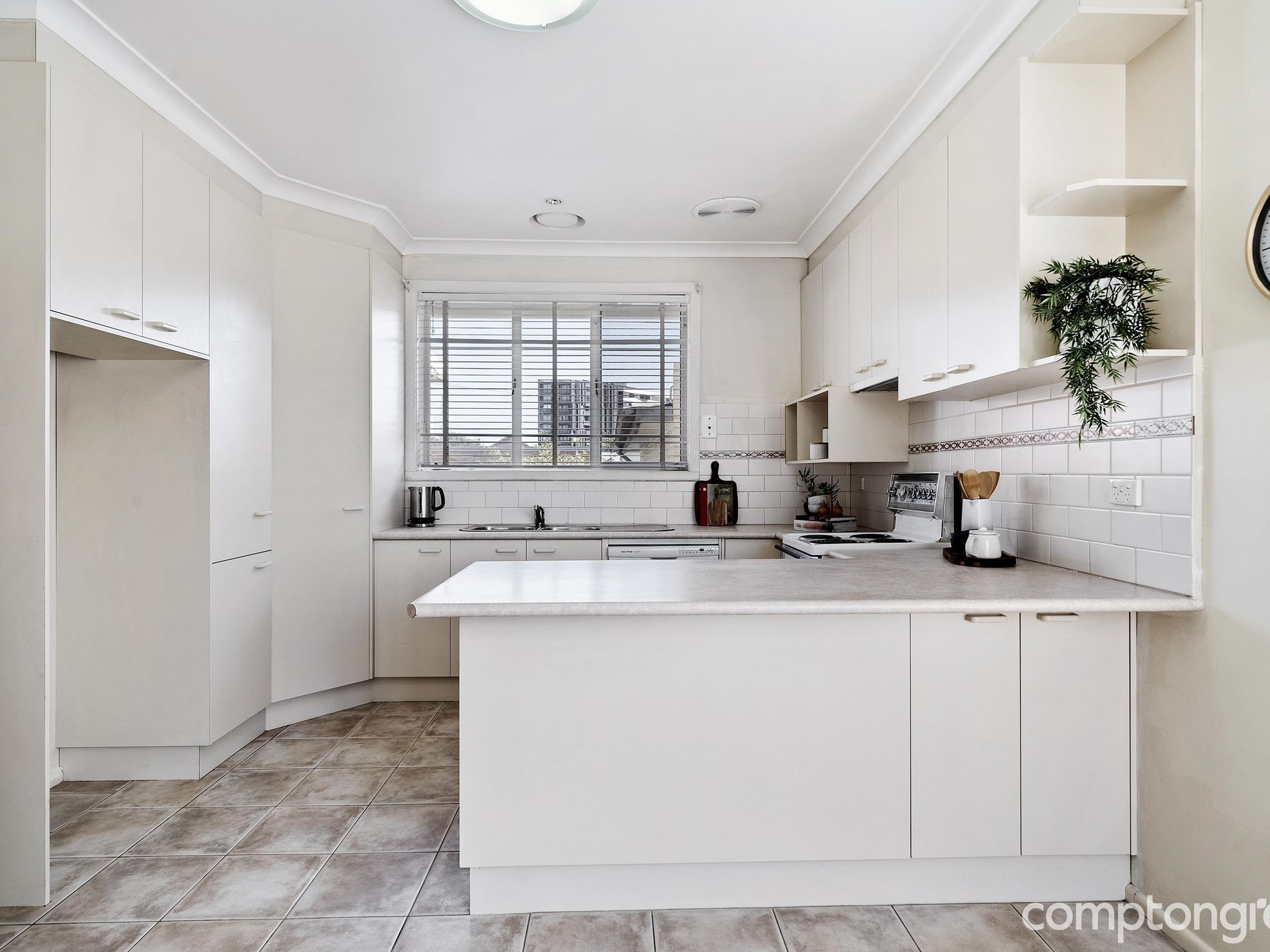 19-21 Donald Street, Footscray