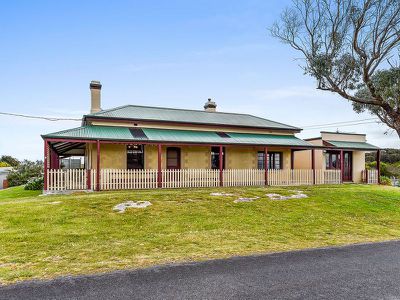 19 Chambers Street, Beachport