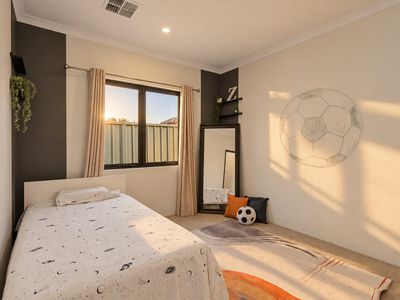 28 Fulman Way, Lynwood
