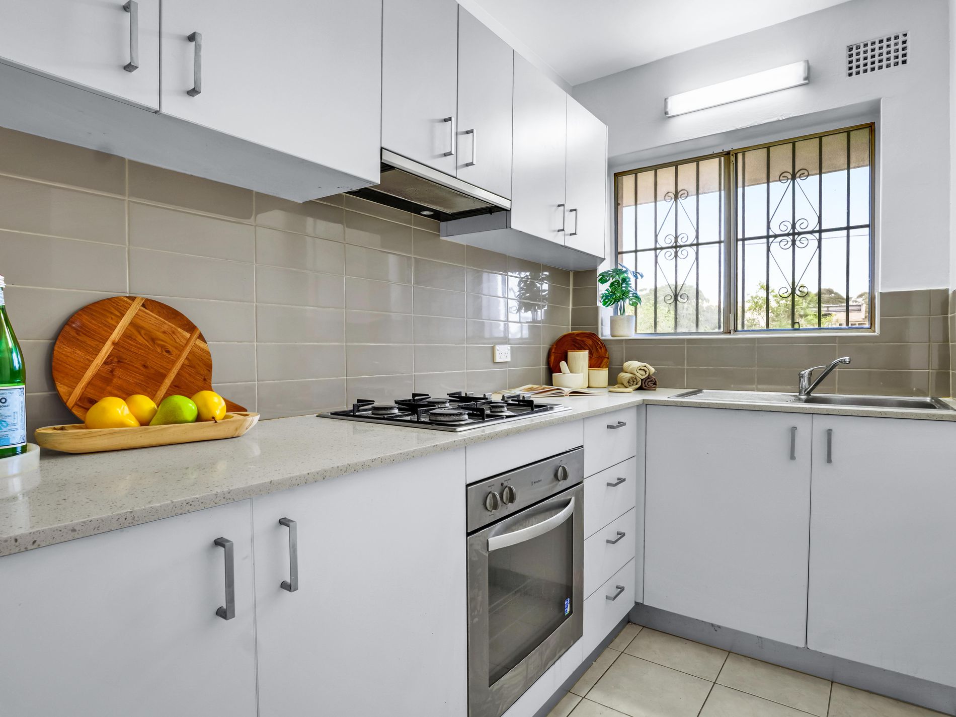 1 / 30 Barber Avenue, Eastlakes