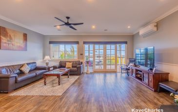 10 Cowdray Crescent, Officer