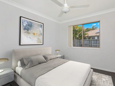 21 Pembroke Crescent, Sippy Downs