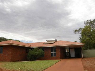 2 Nardoo Loop, Newman