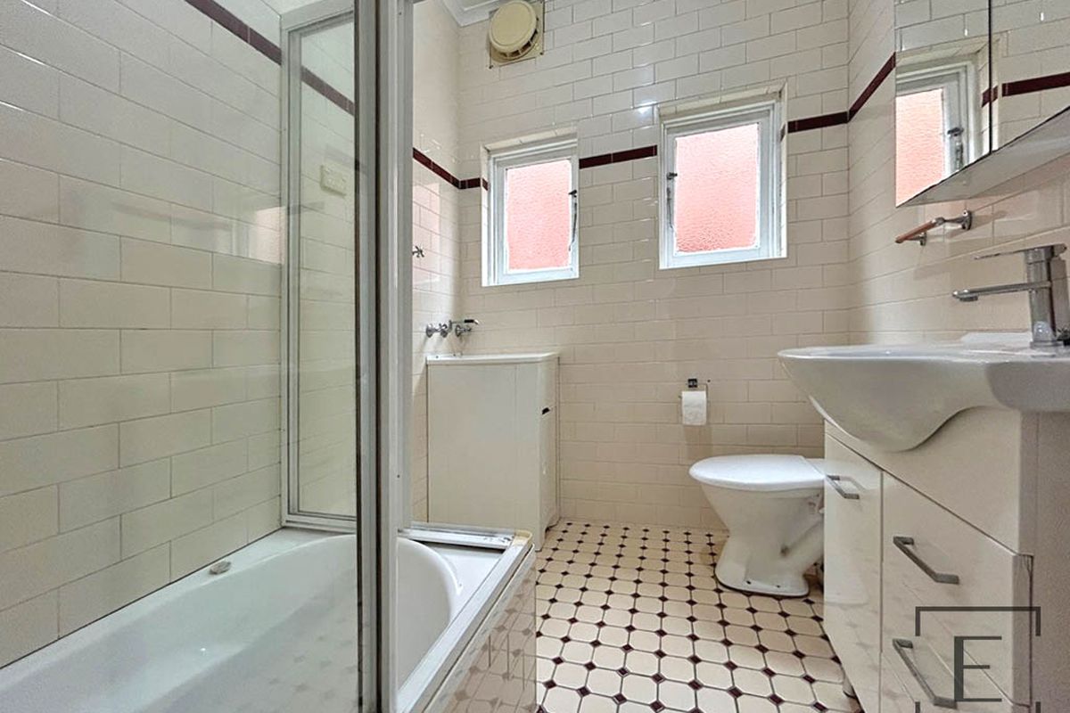 2 / 16A Liverpool Road, Summer Hill