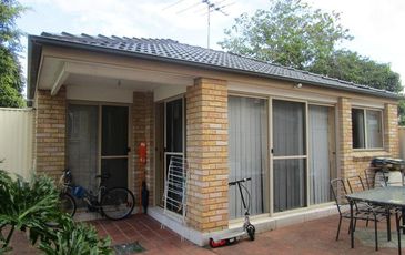 Rear / 64-66 Sutherland St, Mascot