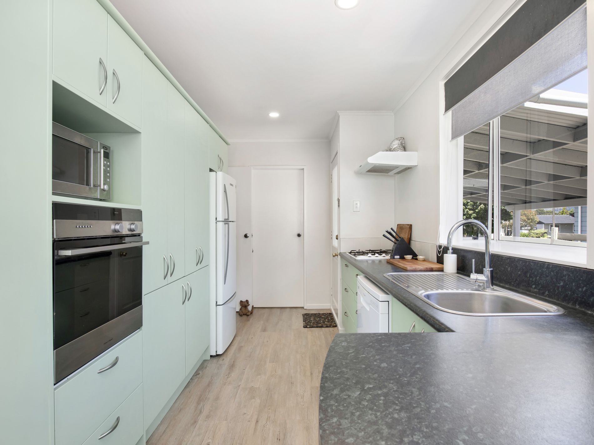 186 California Drive, Totara Park