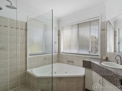 892 Scenic Highway, Kinka Beach