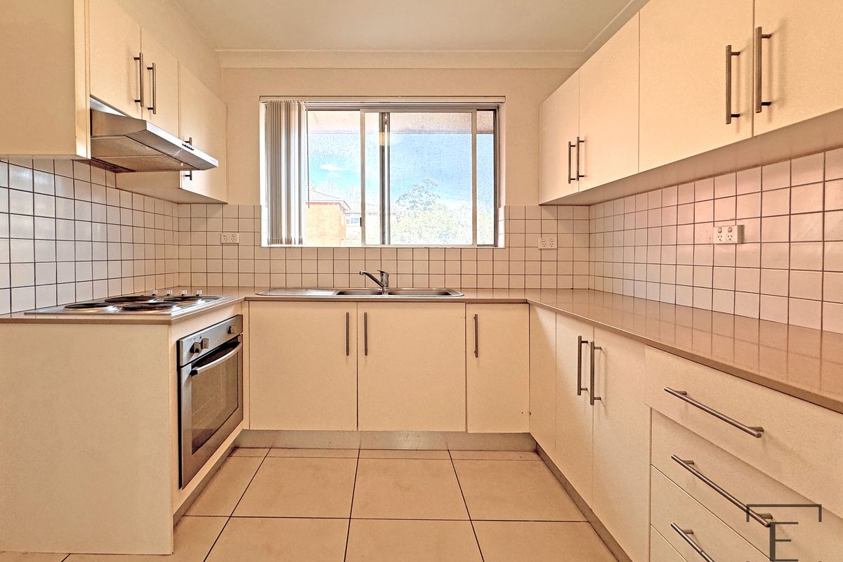 4 / 75 Denman Avenue, Wiley Park