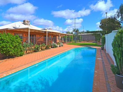 11 Hastie Court, Somerville