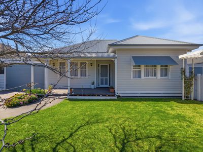 13 Younger Street, Wangaratta