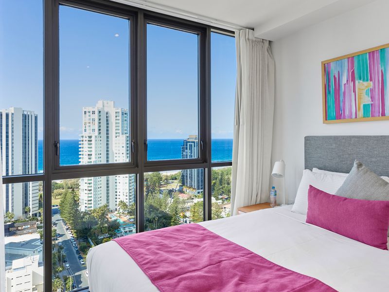 2104 / 2663 Gold Coast Highway, Broadbeach
