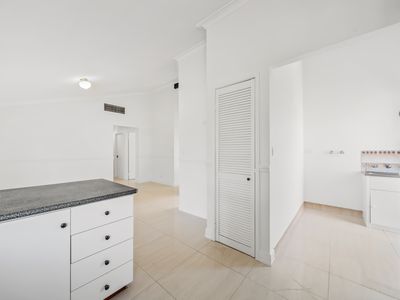 12 Placid Court, South Lake