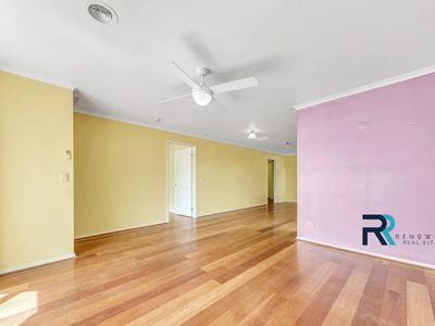 4 FINCHLEY PARK CRESCENT, Tarneit