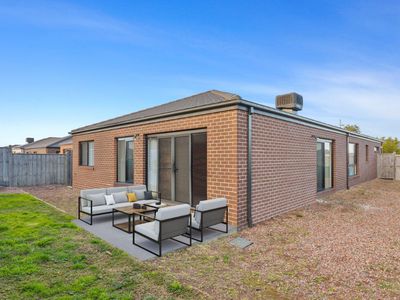 28 Goolwa Road, Point Cook