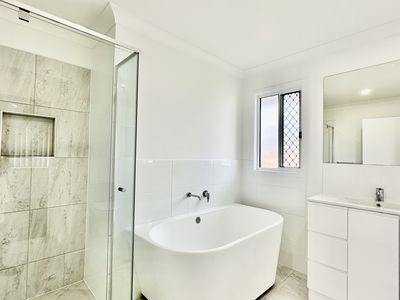 4 Hugo St, Rosewood
