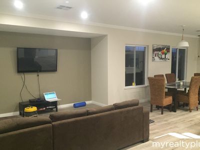 73A Parkway Road, Bibra Lake