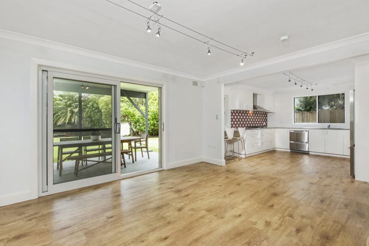 1 Eulalia Avenue, Point Frederick