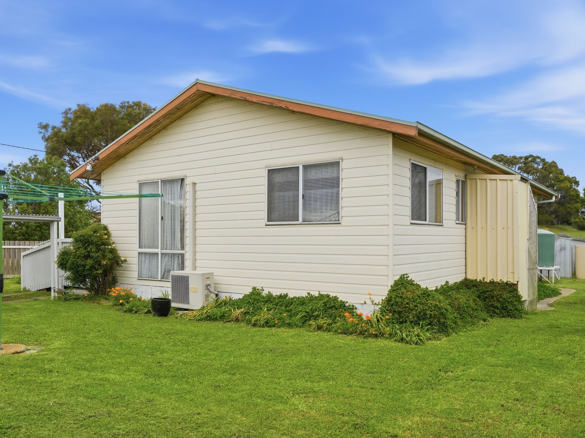 42 Badajos Street, Ross