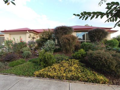 1 / 52 Cambridge Drive, Mansfield