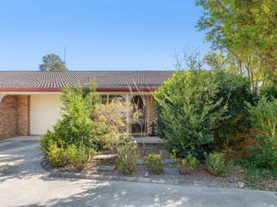4 / 11 Eric Fenning Drive, Surf Beach