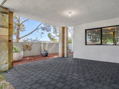 1 / 35 Brushfoot Boulevard, Success