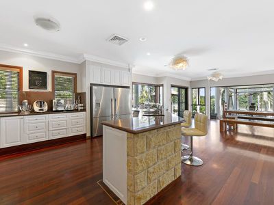 21 Riverbank Court, Ashmore