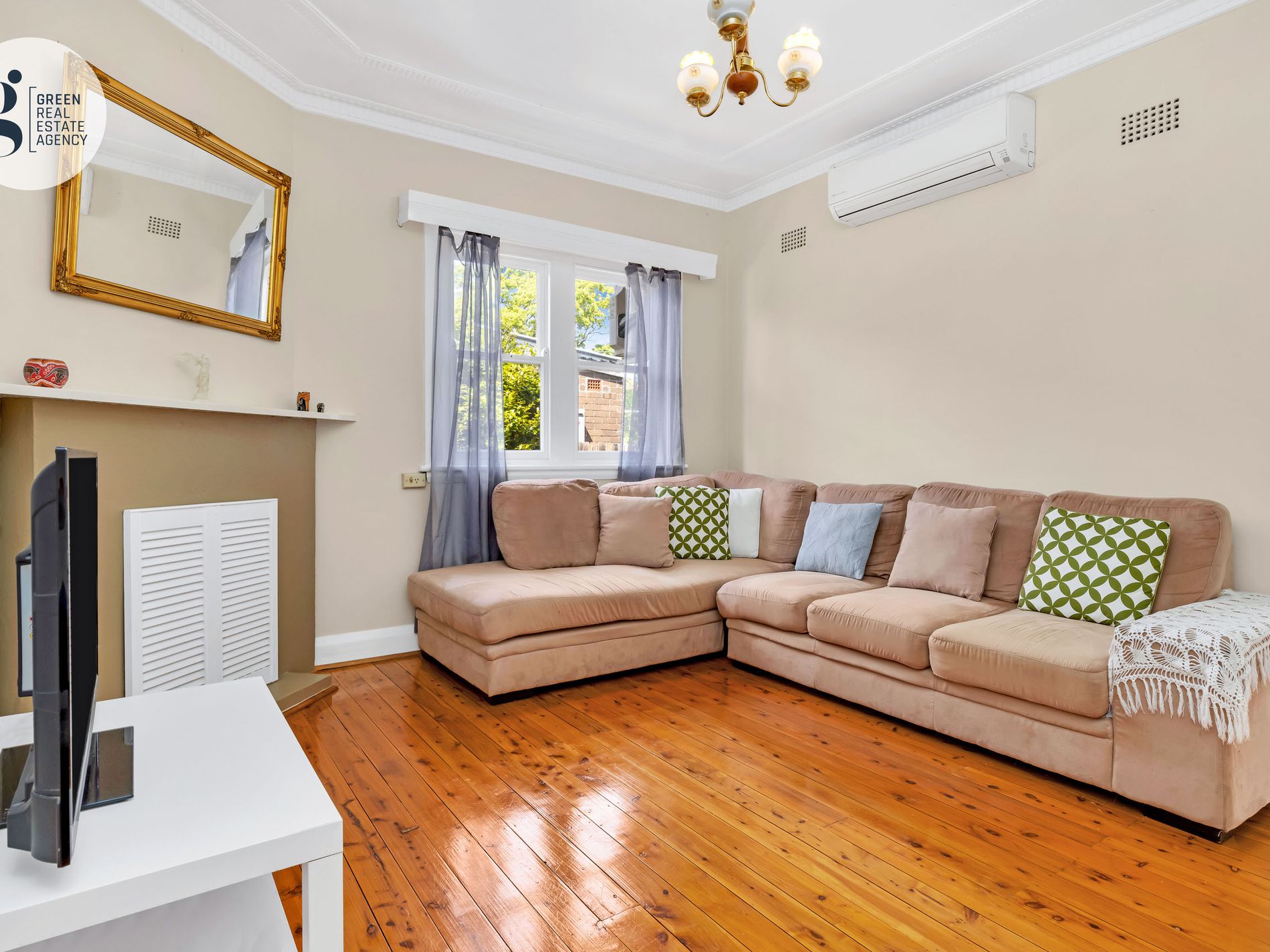 107 Cobham Ave, Melrose Park