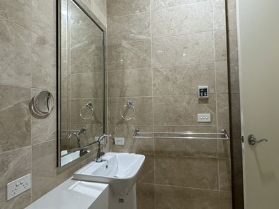 145 Barnes Boulevard, Horsham