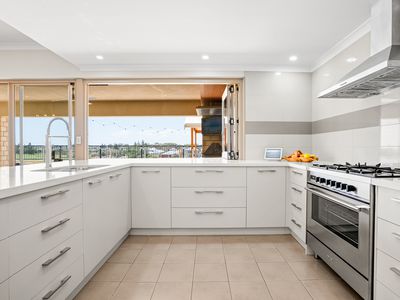 43 Holloways Ridge, Secret Harbour