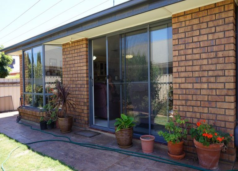 10 Debham Road, Morphett Vale