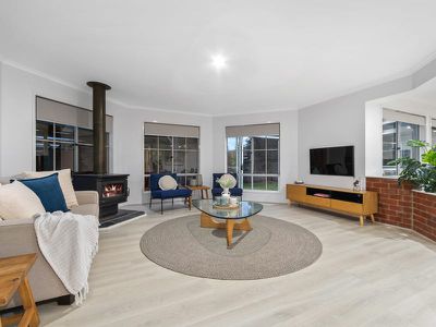 21 Dunn Crescent, Langwarrin