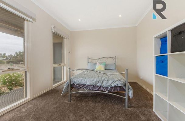 45 The Ridge, Oaklands Junction