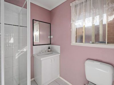5 Chatham Close, Cranbourne East